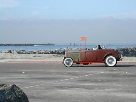 Hot_Rod_Surf_1932_Deuce_Roadster_003